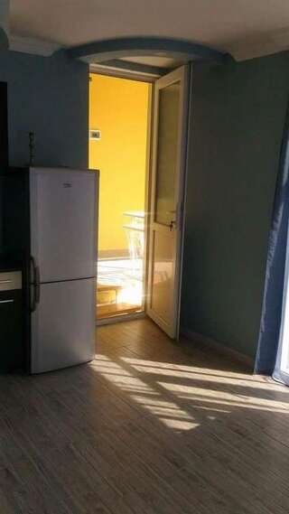 Курортные отели Guest House Medea Боржоми Трехместный номер с видом на горы-18